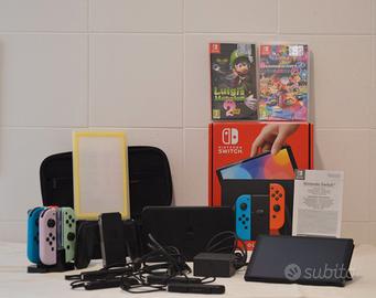 Nintendo Switch OLED+2Giochi+4 Joy-Con+Custodia.
