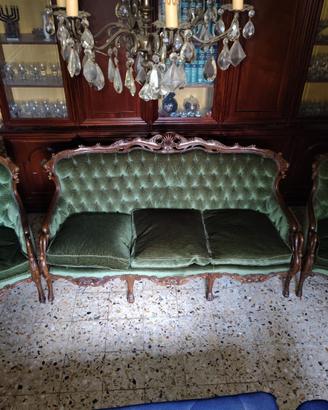 Divano e poltrone d' epoca