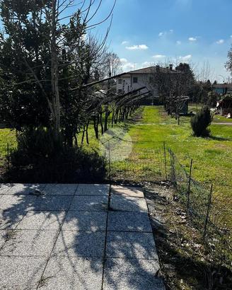 3 LOCALI A CAPRIANO DEL COLLE