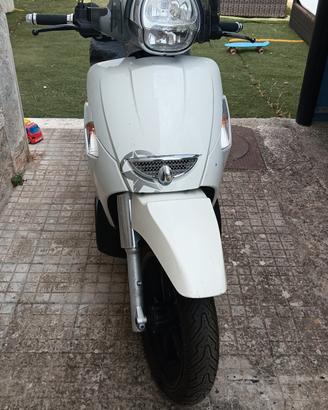 aprilia scarabeo 300