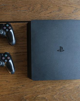 PlayStation 4 500GB + 10 Giochi - Perfetta