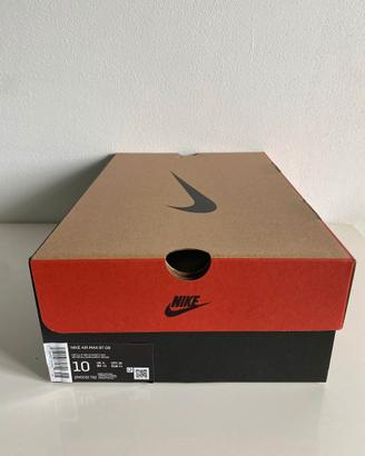 Nike Air Max nella colorazione Gold