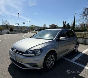 VW GOLF 1.6 TD BERLINA