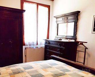 ELEGANTE CAMERA MATRIMONIALE IN STILE BOLOGNESE