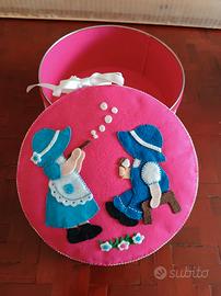 Scatola portaoggetti con bambini