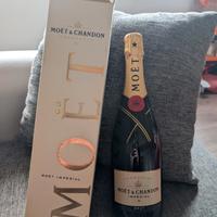 champagne moet & chandon