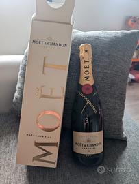 champagne moet & chandon