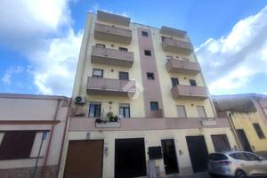 3 LOCALI A PORTO TORRES
