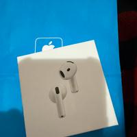 Apple AirPods  quarta di terza generazione