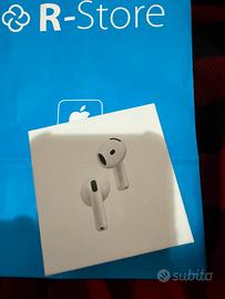 Apple AirPods  quarta di terza generazione