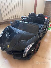 Automobilina elettrica per bambini “Lamborghini”