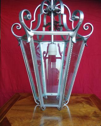 LAMPADARIO FERRO. B. 900