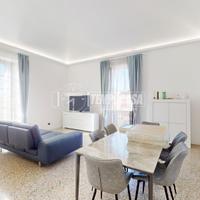 5 LOCALI COMPLETAMENTE RISTRUTTURATO IN CENTRO A T