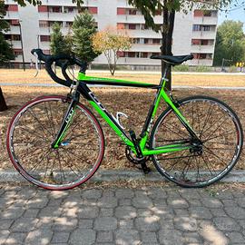 GT Series Four – Bici da corsa taglia M/L