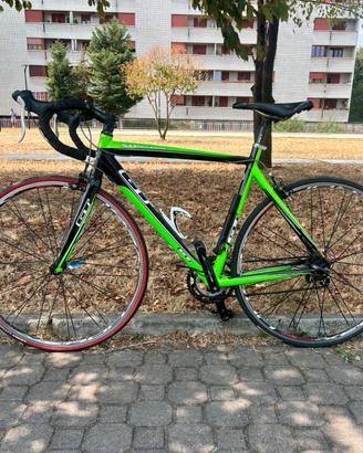 GT Series Four – Bici da corsa taglia M/L