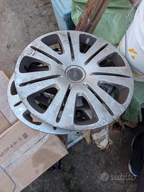 Cerchi in lega/acciaio 16” originali Ford e copric