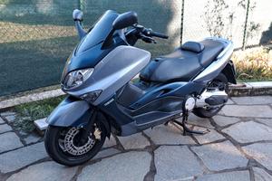 Yamaha T Max - 2006