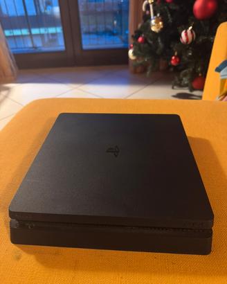 Play station 4 slim