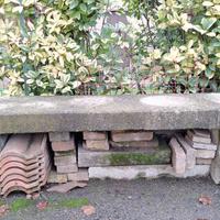 PANCHE di PIETRA per cortile/giardino