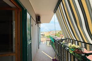 3 LOCALI A NAPOLI