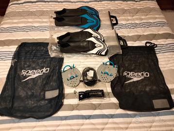 Accessoi vari per allenamento nuoto