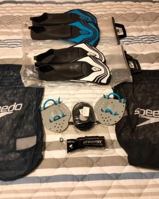 Accessoi vari per allenamento nuoto