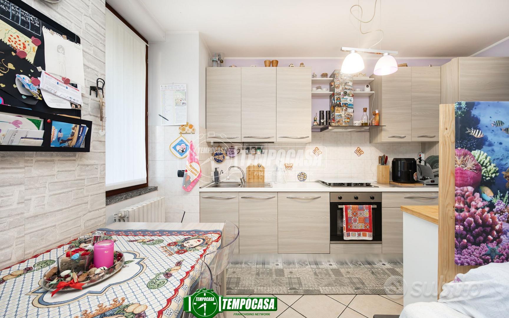 ESCLUSIVO 3 LOCALI DUPLEX CON TERRAZZO BOX E CANTI - Vista 2