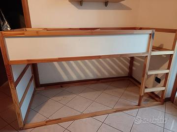 Lettino bimbo/a rialzato