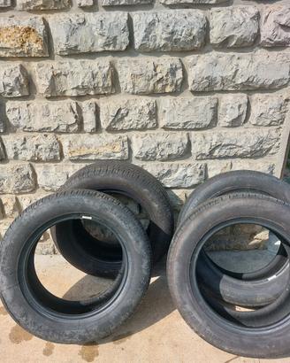 225/60/17 99v pirelli 