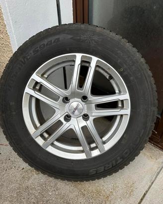 Gomme invernali con cerchio in lega