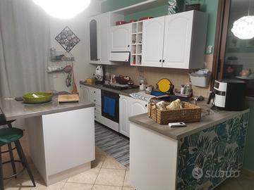 cucina isola e madia
