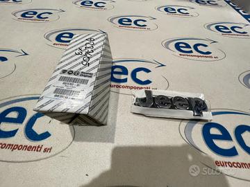 52157833 Scritta modello portellone posteriore "J