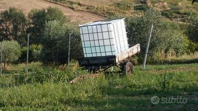 Cisterna per annaffiare giardino
