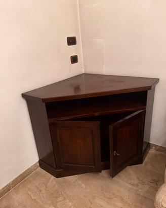 Mobile angolare in legno color noce con ante