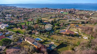 CASA SEMINDIPENDENTE A BARDOLINO
