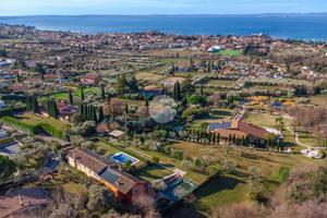 CASA SEMINDIPENDENTE A BARDOLINO