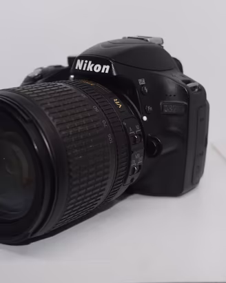 📸 Nikon D3200 + Obiettivo 18-105mm