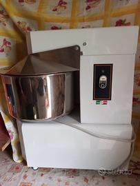 Impastatrice professionale da 10/12 kg