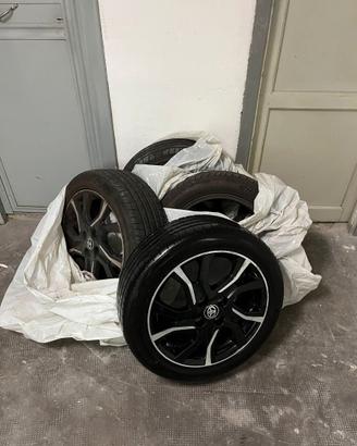 RUOTE COMPLETE (CERCHI IN LEGA)  TOYOTA YARIS