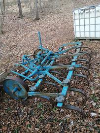 aratro e vibro coltivatore trainato