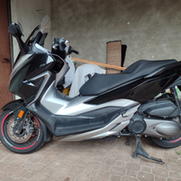 Honda Forza 300
