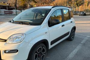 Panda serie tre, colore bianco Hybrid