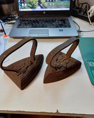 2pz ferro da stiro antichi