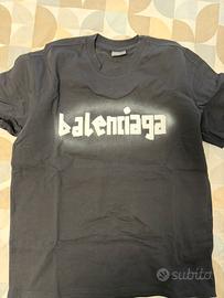 T-shirt streetwear