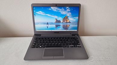 Notebook Samsung NP535U3C - Demo GRADO B