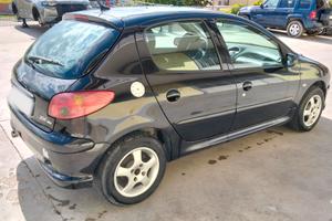 Peugeot 206 neopatentato 