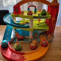 SMOBY GARAGE 3 LIVELLI + 7 MACCHININE