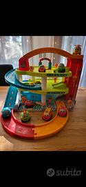 SMOBY GARAGE 3 LIVELLI + 7 MACCHININE