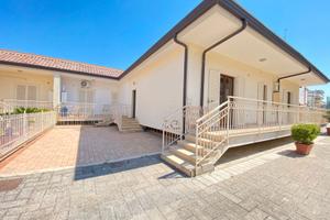 AVERSA; Ufficio A/10+LASTRICO+Deposito FL204