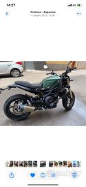 Moto Benelli Leoncino 800